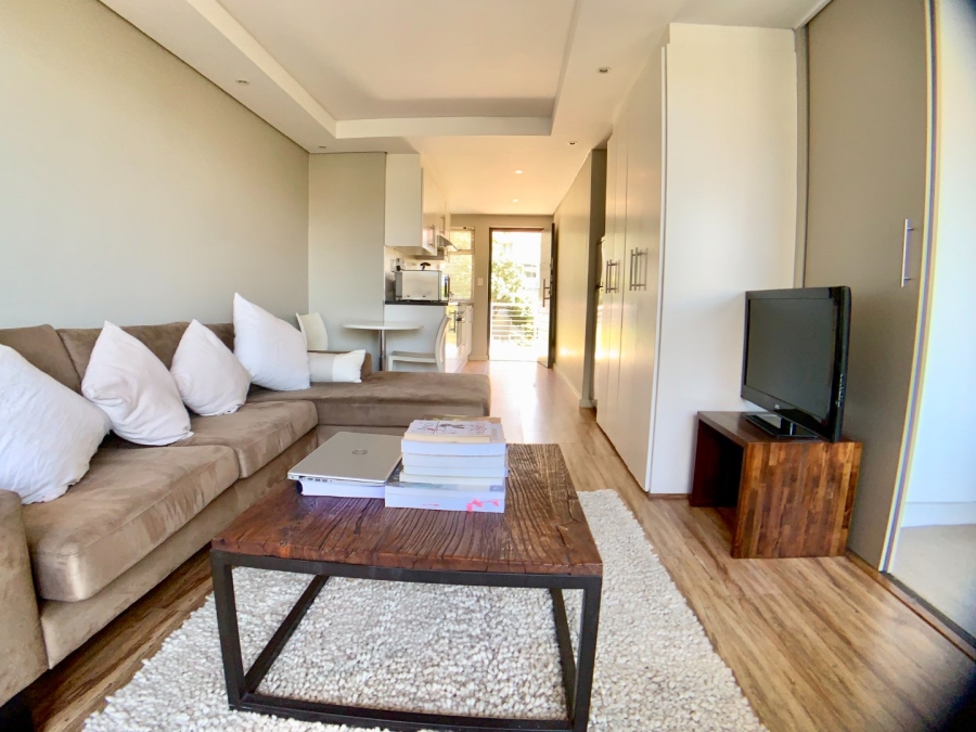 1 Bedroom Property for Sale in Sea Point Western Cape